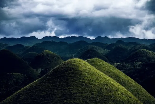 Daya Tarik Chocolate Hills Filipina