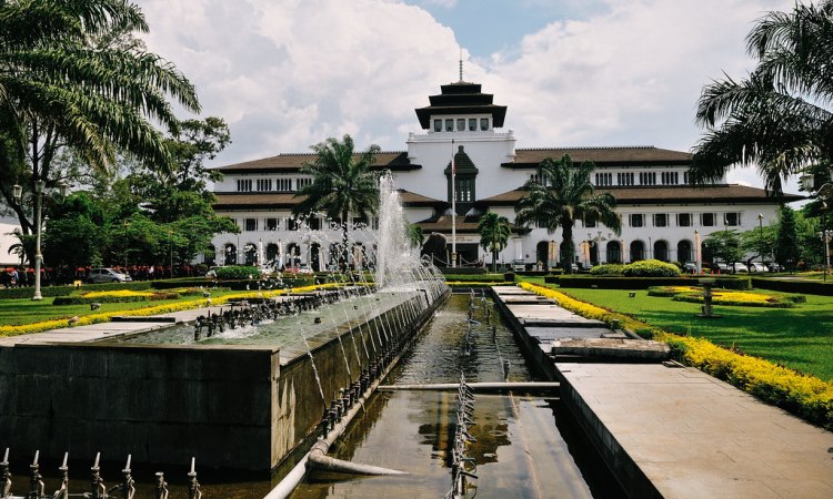 50 Tempat Wisata di Bandung Terbaru & Lagi Hits Dikunjungi - iTrip