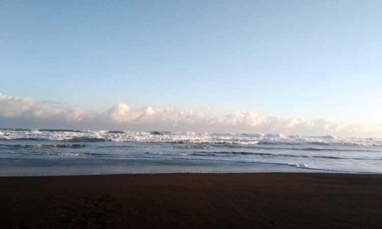 Pantai Pasir Puncu