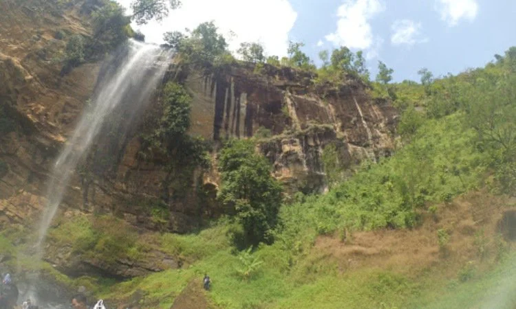 Air Terjun Gunung Nyawe