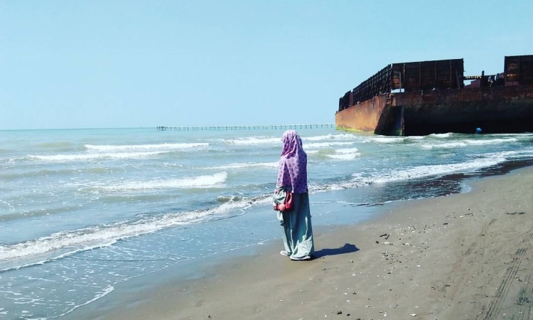 Pesona Keindahan Pantai Glayem Di Indramayu Yang Memukau Itrip