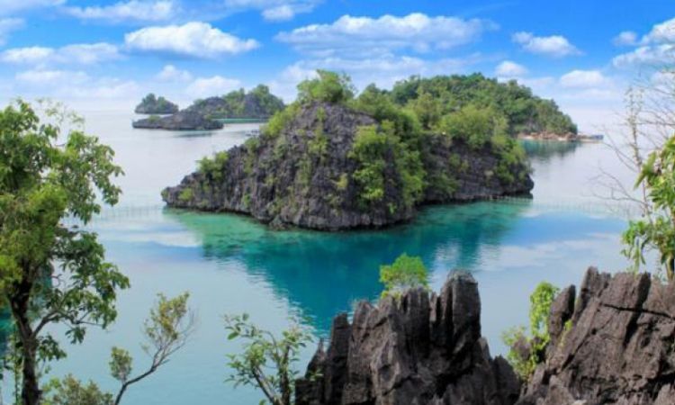 25 Tempat Wisata Bahari Di Sulawesi Tenggara Yang Paling Hits - ITrip