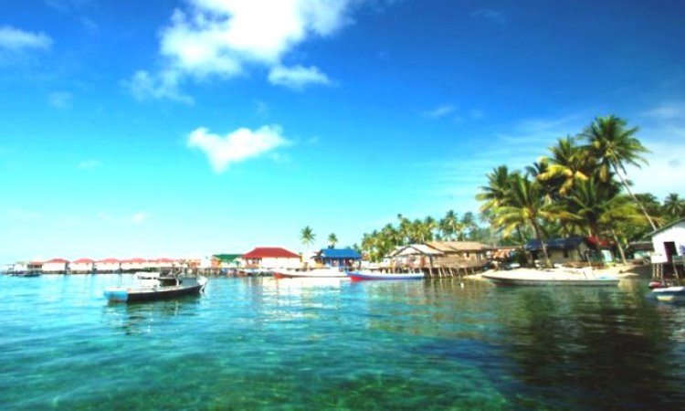  Pulau Maratua  Surga Tersembunyi Mirip Maldives di 