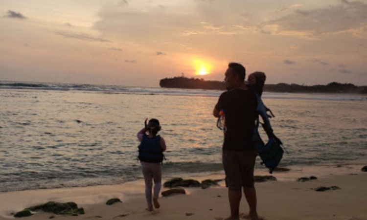 Pantai Sadranan, Pantai Cantik Nan Eksotis di Gunung Kidul Jogja - iTrip