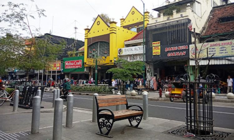 Jalan Malioboro, Destinasi Menarik Pecinta Belanja & Kuliner Di Jogja ...