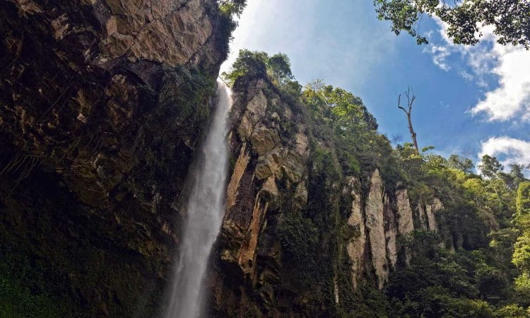 Air Terjun Putri Malu Objek Wisata Alam Yang Memesona Di Way Kanan Itrip