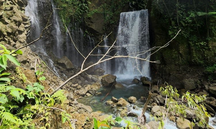 Menjelajahi Pesona Tersembunyi Air Terjun Lau Berte: Destinasi Wisata yang Menakjubkan