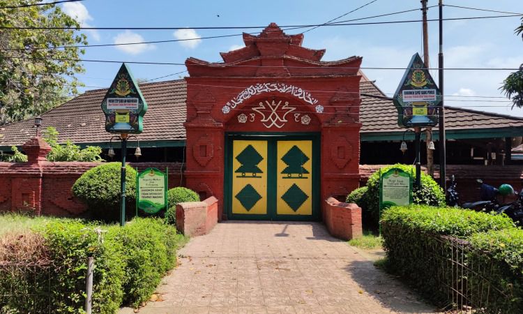 Masjid Agung Sang Cipta Rasa, Masjid Unik yang Sarat Sejarah di Cirebon ...