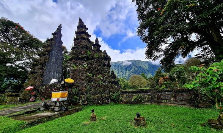 Landmark Bali Khandara Gate Buleleng