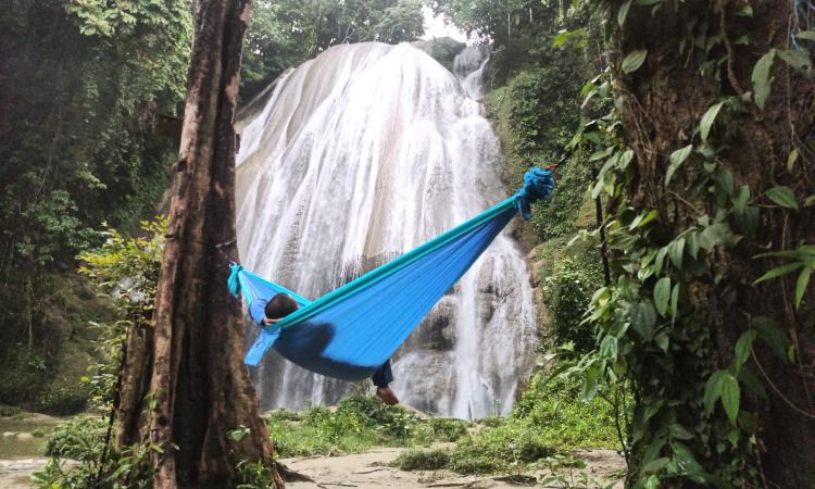 Air Terjun Tumburano Acara menarik