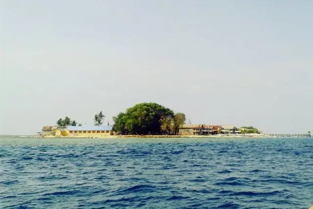 Pemandangan Pulau Sana